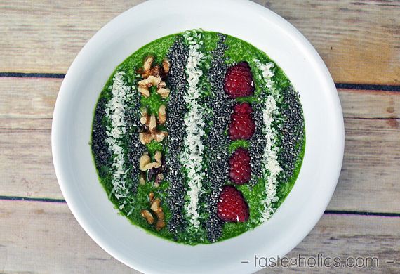 5 Minute Low Carb Smoothie Bowl